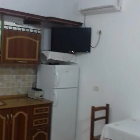 Florand Sela Apartment Ksamil