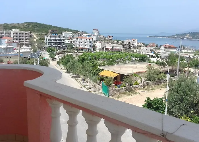 公寓 Florand Sela *