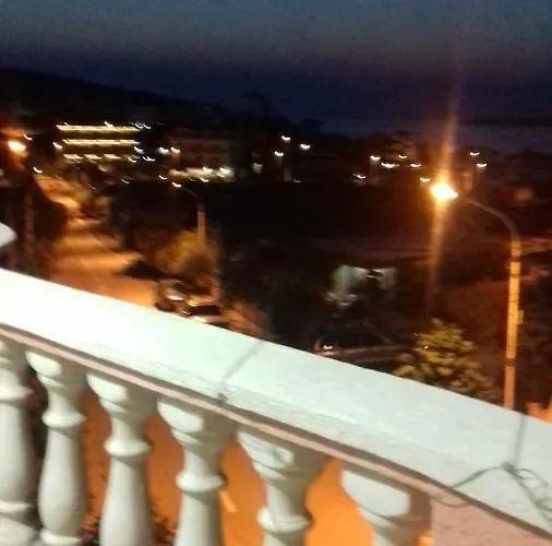 Florand Sela Apartament Ksamil